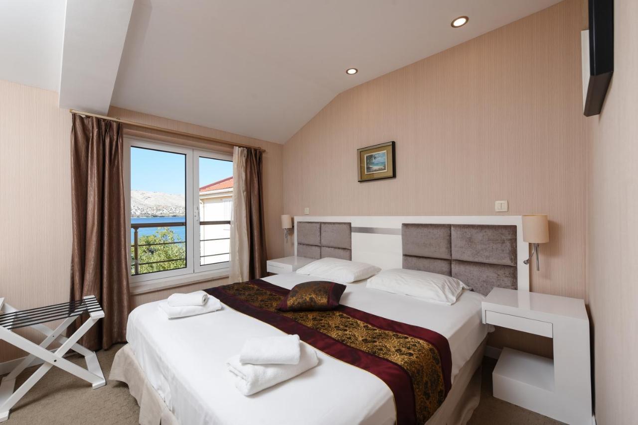 Family Hotel Zane Pag Town Exterior foto