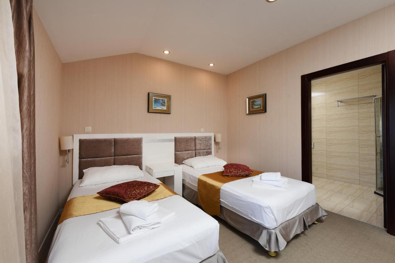 Family Hotel Zane Pag Town Exterior foto